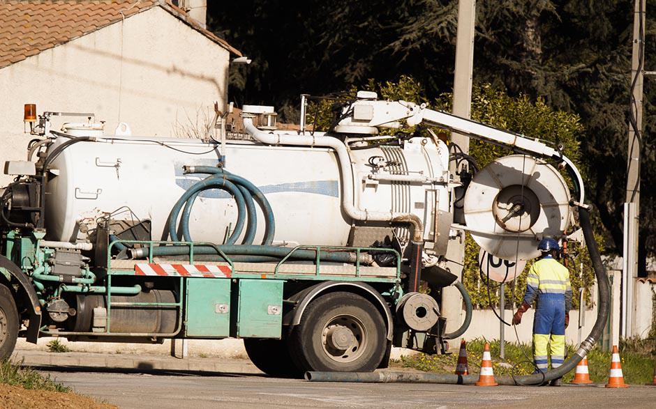 pompe débouchage wc Clamart